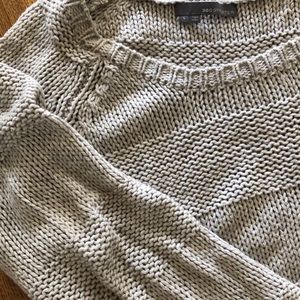 360 Sweater. Grey knit pullover size Large.
